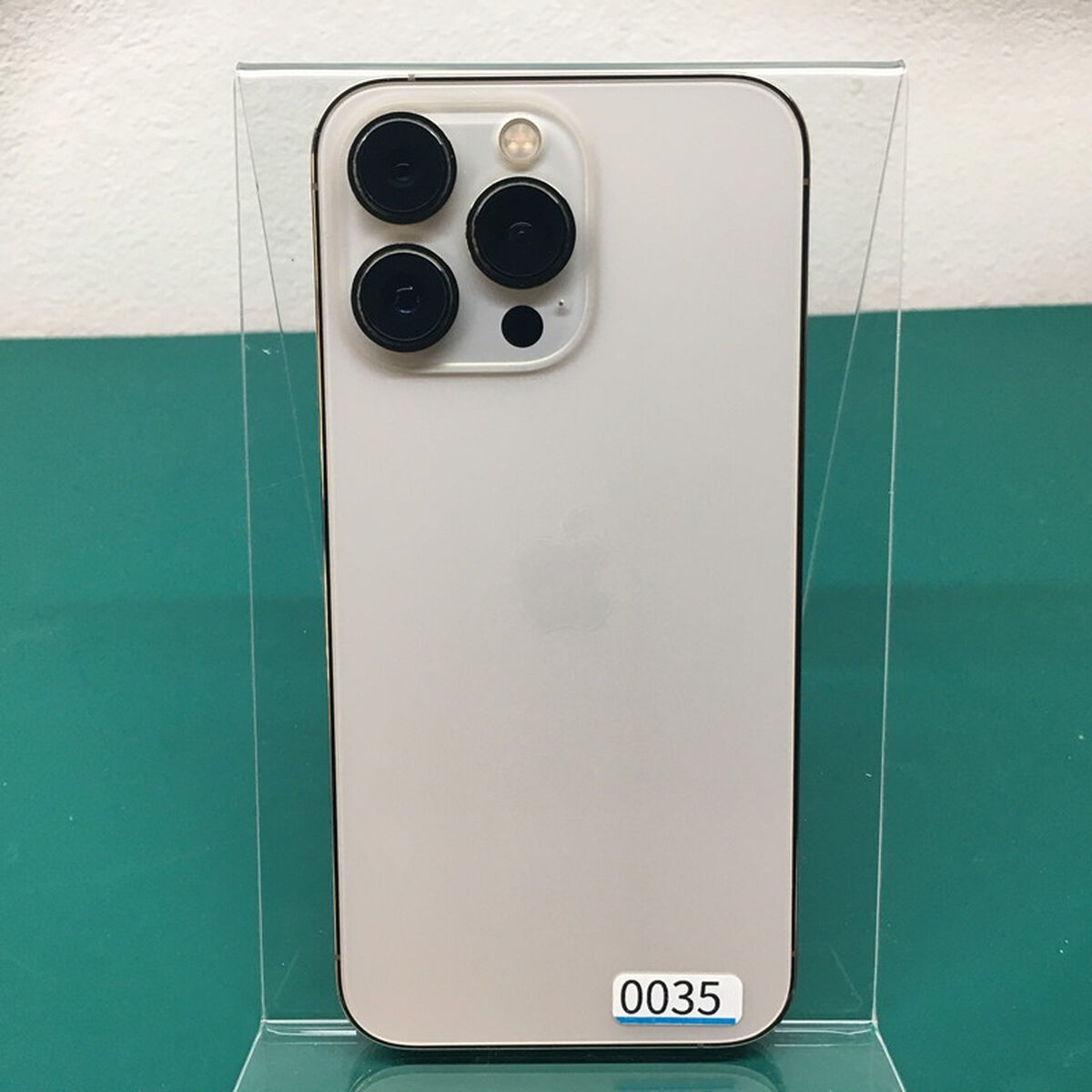中古 【docomo版SIMフリー】Apple iPhone13 Pro 6.1インチ 256GB ゴールド MLUQ3J/A 147456【6/11値下げ!】