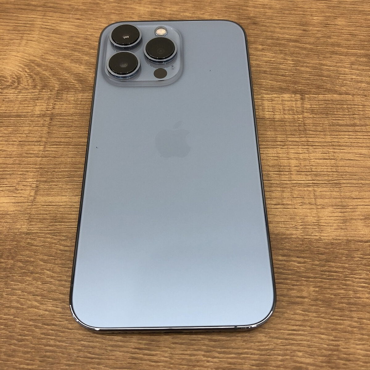 中古 【docomo版SIMフリー】Apple iPhone13 Pro 6.1インチ 128GB シエラブルー MLUK3J/A 147438【6/11値下げ!】